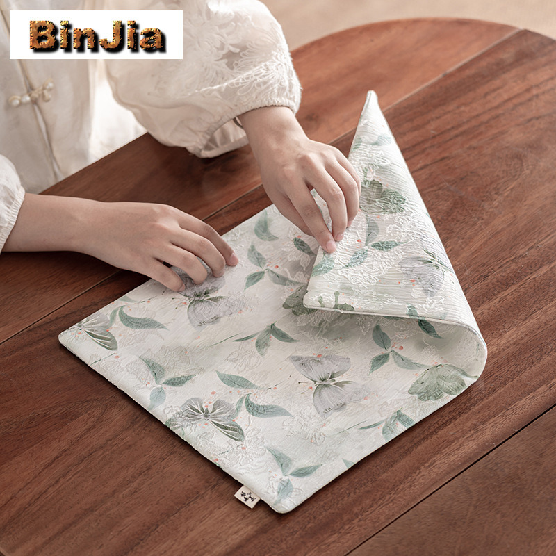 Brocade Embroidery Shadow Butt - огляд і ціна Embroidery Cloth