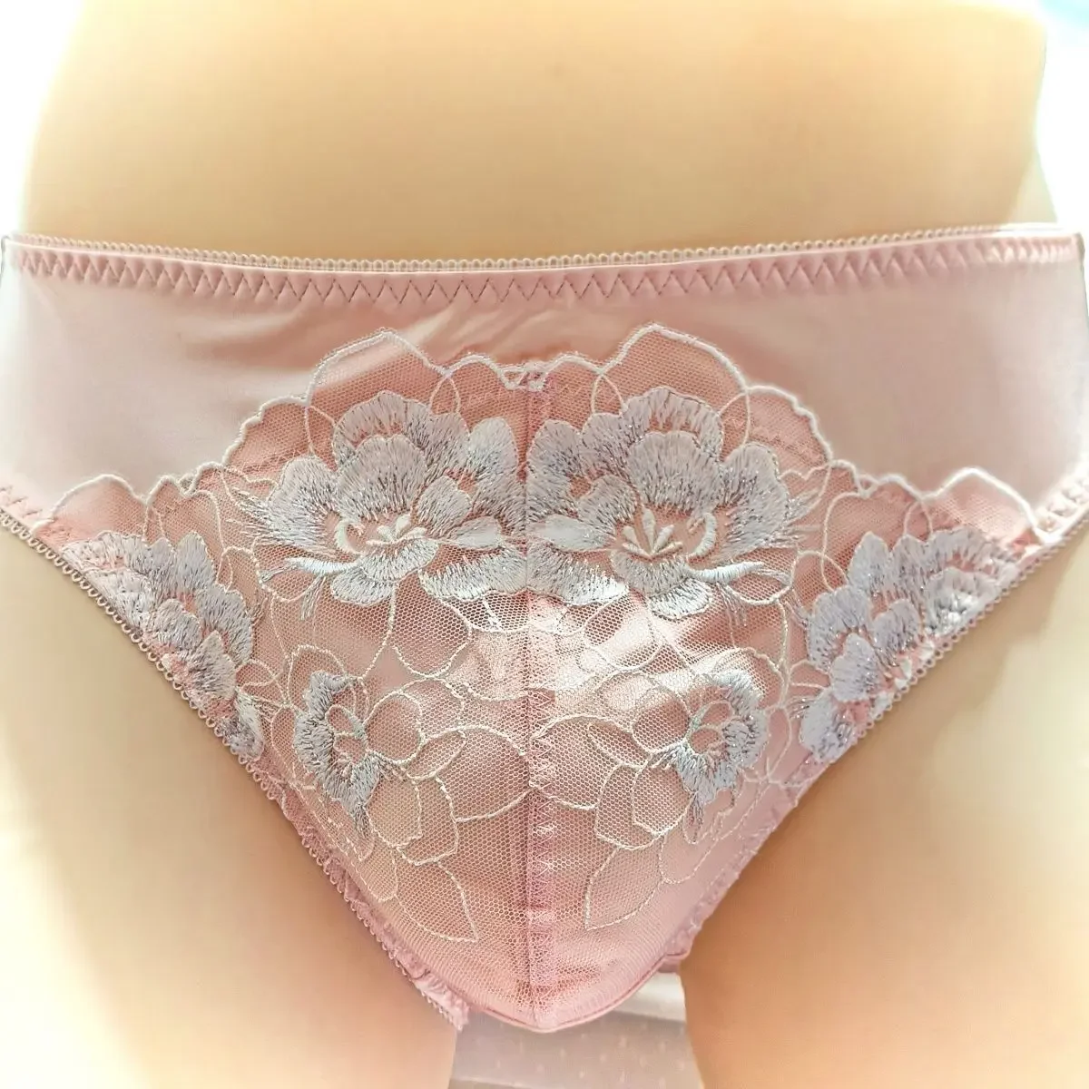 Man's Lace Embroidery Pink Bri - огляд і ціна Embroidery Underwear