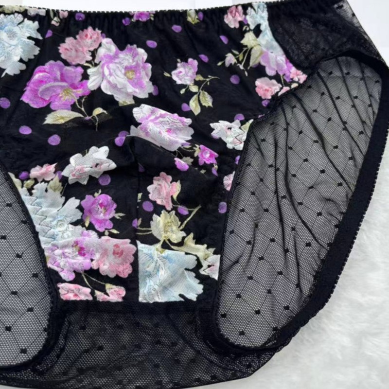 Man's Flower Embroidery Sexy P - огляд і ціна Embroidery Underwear