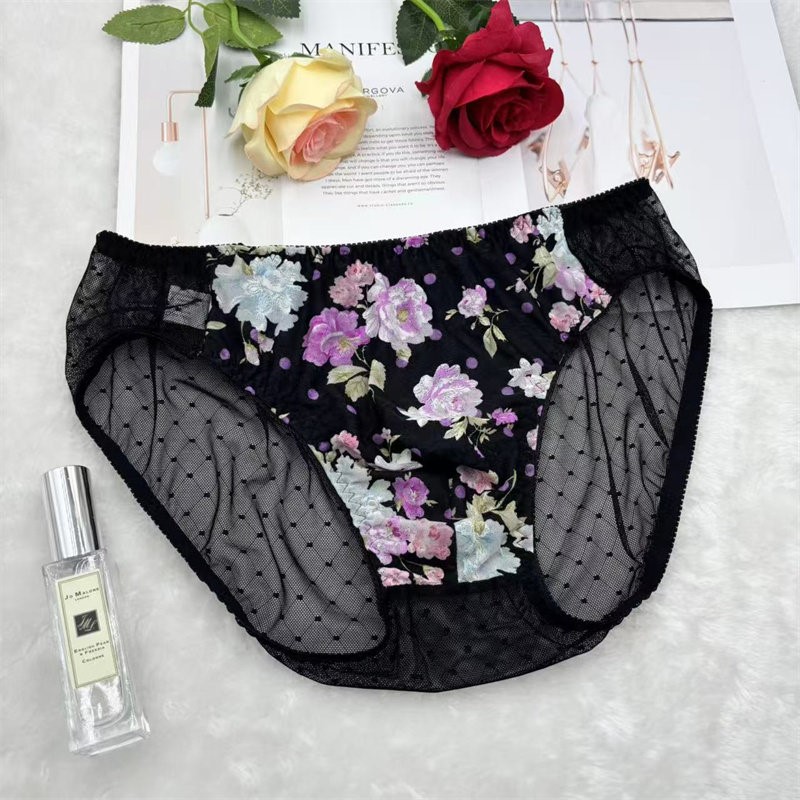 Man's Flower Embroidery Sexy P - огляд і ціна Embroidery Underwear