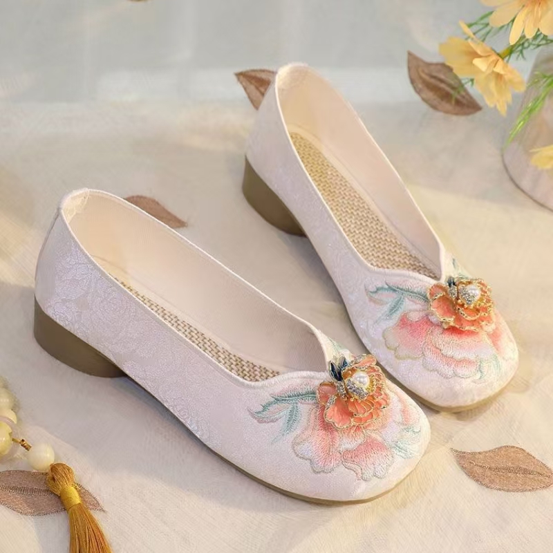 Woman Low Heel Embroidered Clo - огляд і ціна Embroidery Cloth